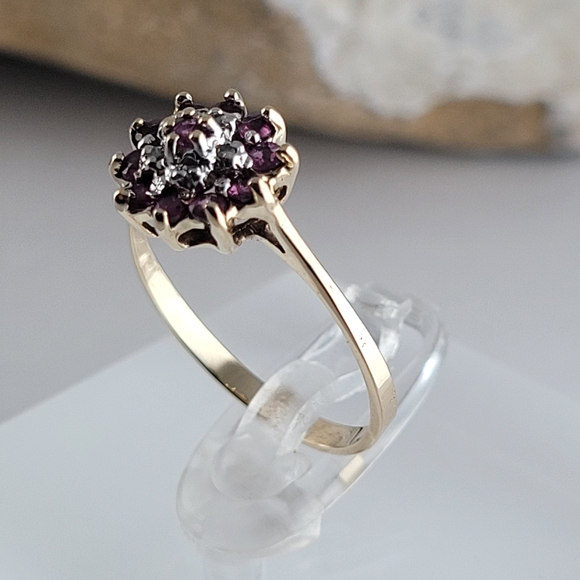 ❤️10k Size 6 Precious Solid Yellow Gold Rubies and Diamond Ring! 👌🎁 - Picture 5 of 13